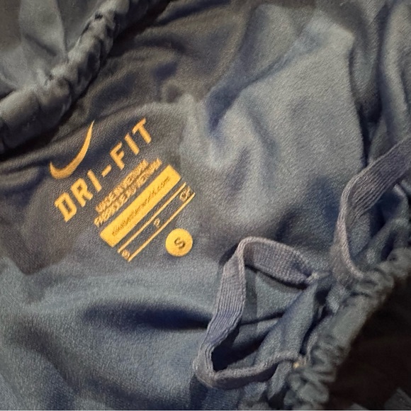 EUC Women’s Sz S Nike Dry Fit athletic active wear shorts running bottoms - Picture 2 of 3